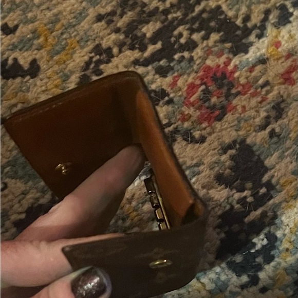 Louis Vuitton Key Holder - Picture 7 of 13